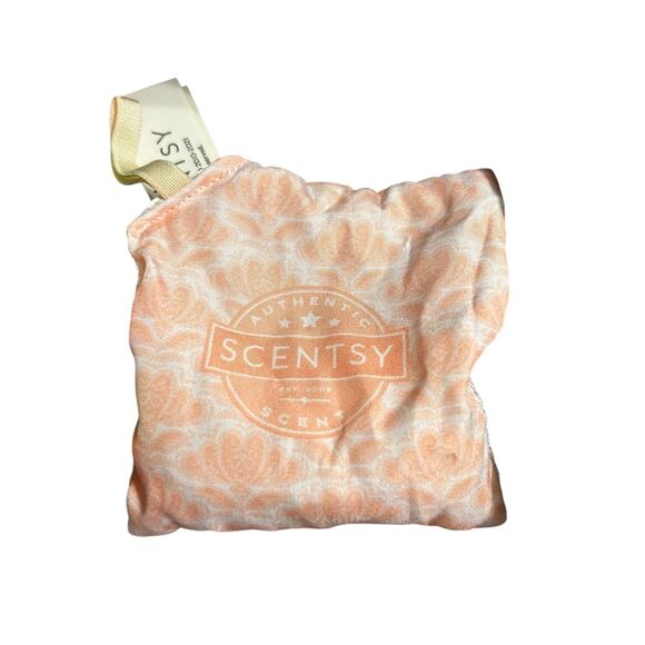 Scentsy Buddies 16" Olympia The Owl Plush Animal with Apricot Vanilla Scent - Picture 5 of 7